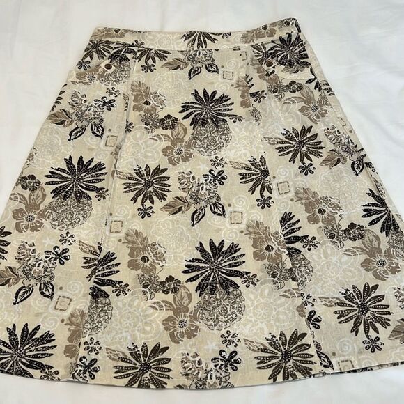Christopher & Banks sz10 Aline brown/tan/cream flowered back zip skirt w/pockets - Picture 3 of 12